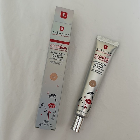 Brand new - CC Cream Clair – buildable tinted color corrector with SPF 25 - Picture 3 of 3